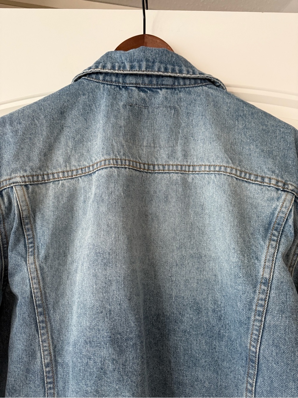 Denver Hayes Denim Jean Jacket. Size Large. - Picture 9 of 12